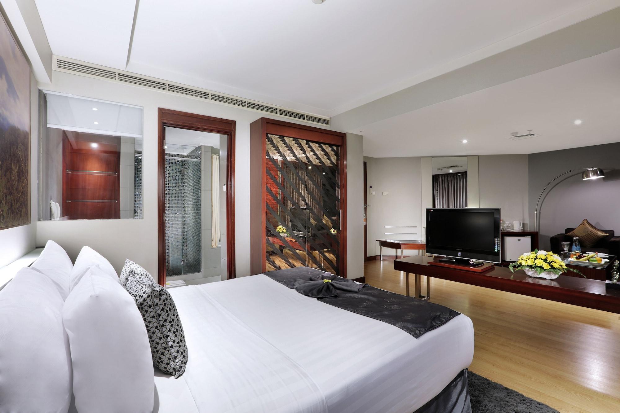 Grand Candi Hotel Semarang Exterior photo