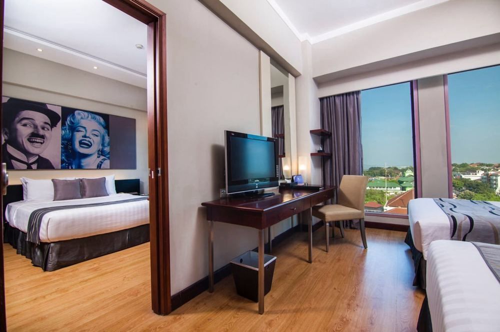 Grand Candi Hotel Semarang Exterior photo